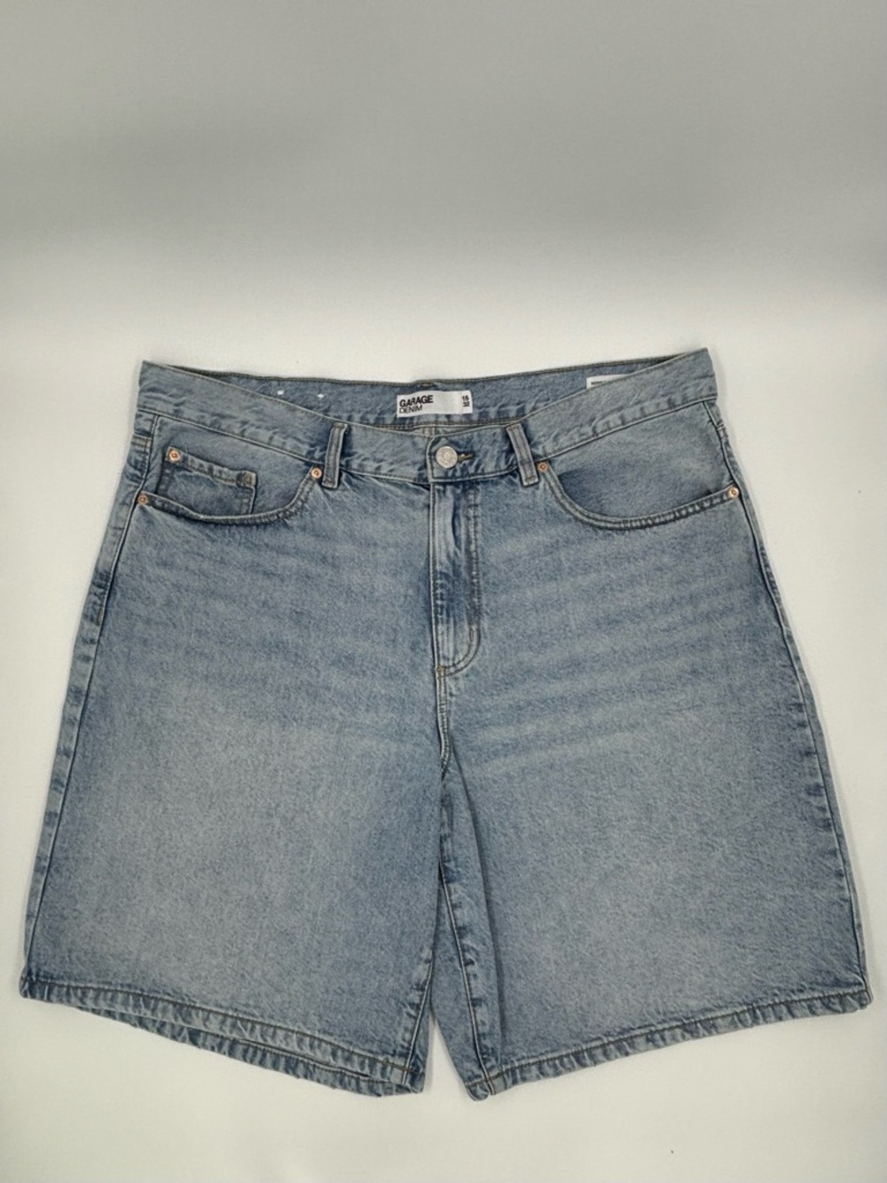 Garage Bermuda Style Skate / Skater Jorts Light Blue High-Rise Denim Size 15/32